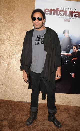 Illustration for article titled Lenny Kravitz Orders Us To "Let Love Rule" At Entourage Premiere.